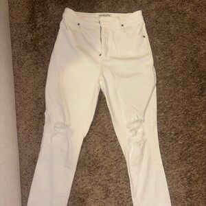 Abercrombie & Fitch Women's Cream Distressed Skinny Jeans